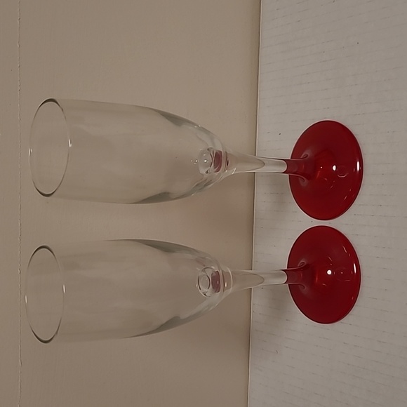 Pair of Libbey Red Bottom Wine Glasses - Picture 3 of 14